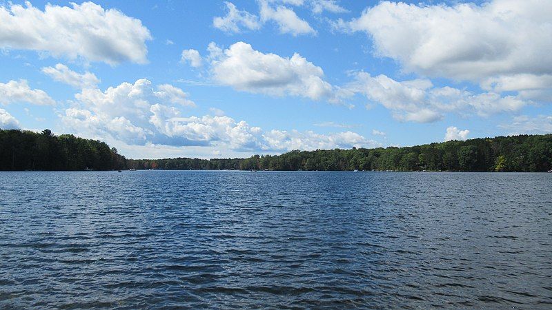 File:Starvation Lake (Michigan).jpg