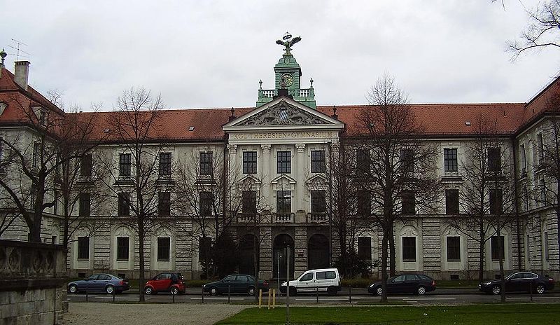 File:Theresien-Gymnasium Muenchen 1.JPG