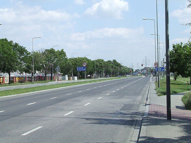 File:Ulica Połczyńska, Warszawa.jpg