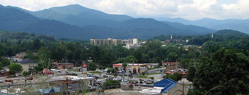 File:Waynesville, NC.jpg