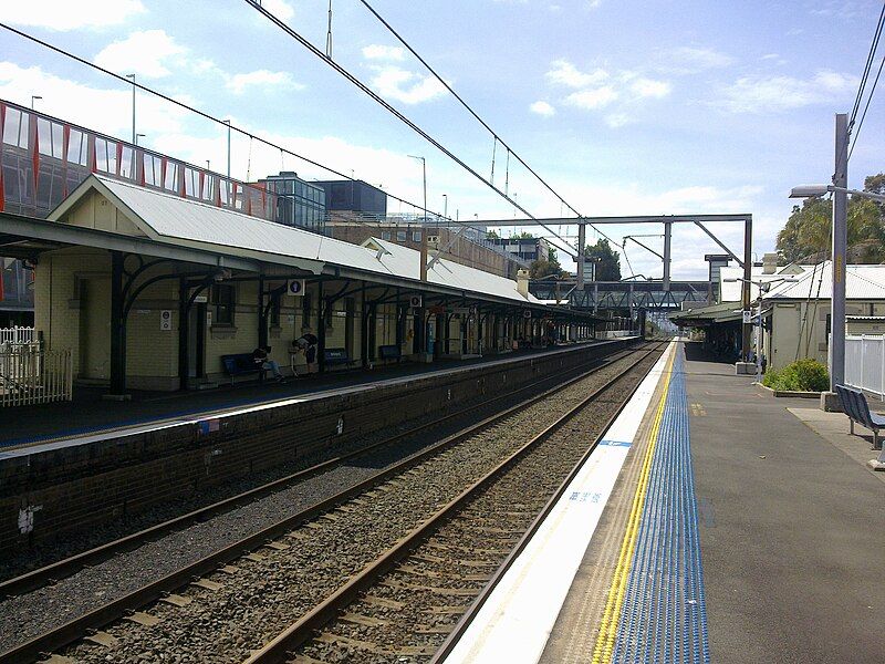 File:Wollongong railway station.jpg