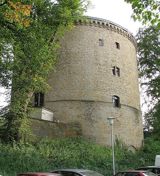 File:Zwinger artillery tower.jpg