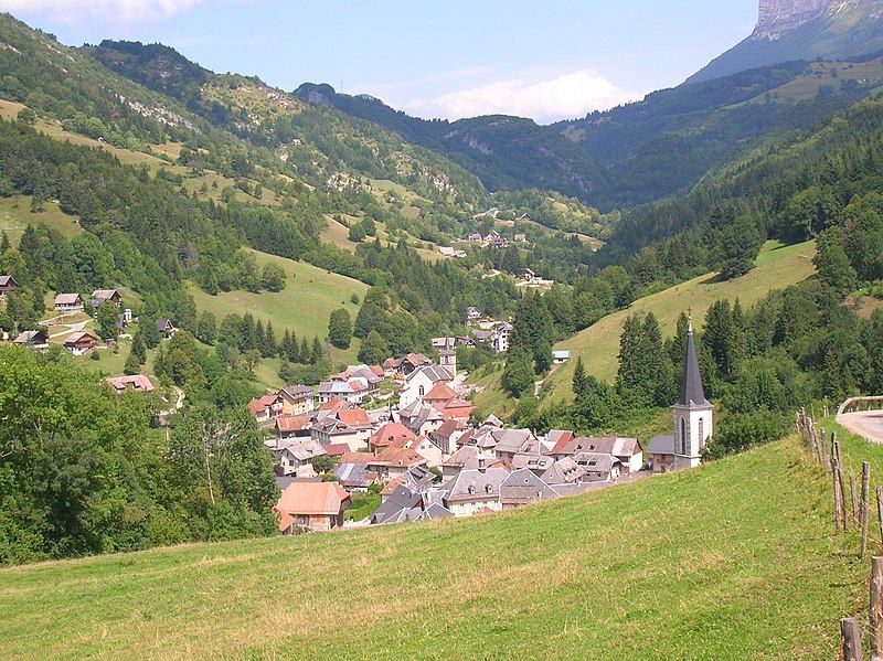 File:0508 St-Pierre d'Entremont.JPG