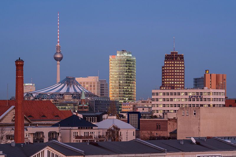 File:Berlin potsdamer platz.jpg