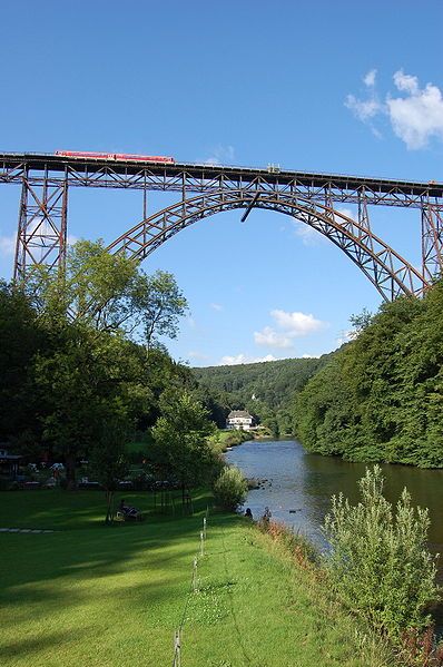 File:Brücke wikipedia.jpg