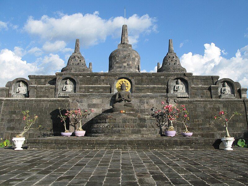 File:Brahmavihara Arama Bali.jpg