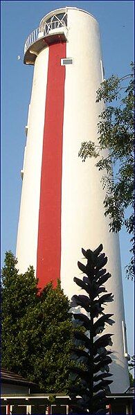 File:BurnhamHighLighthouse.jpg