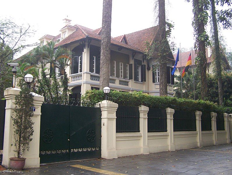 File:Deutsche Botschaft Hanoi.jpg