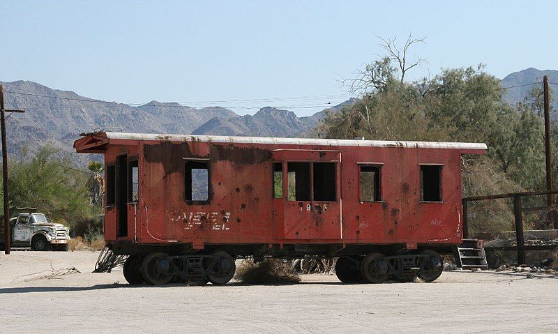 File:EagleMountainRailroadDesertCenter.jpg