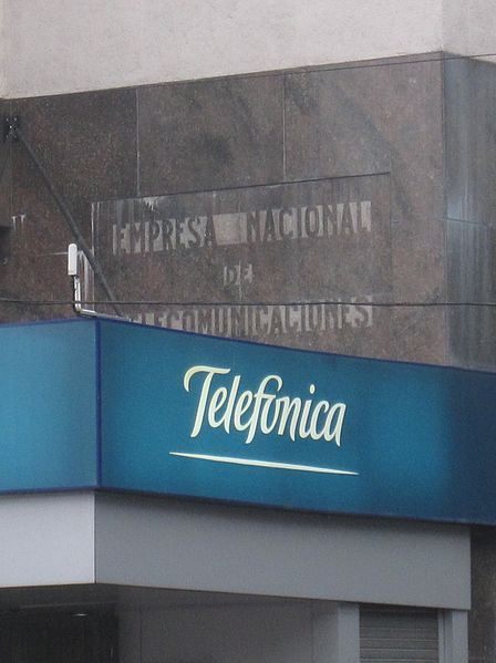 File:Entel y Telefónica.JPG