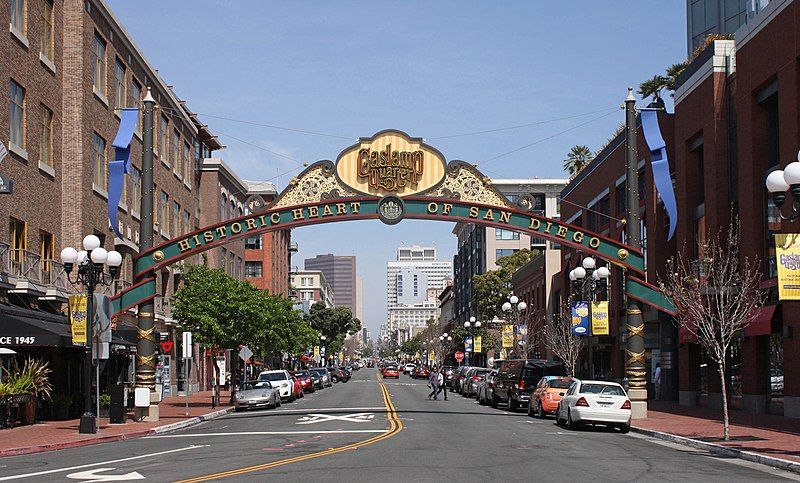 File:Gaslamp Quarter 01.jpg