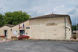 The town hall in Marcenais