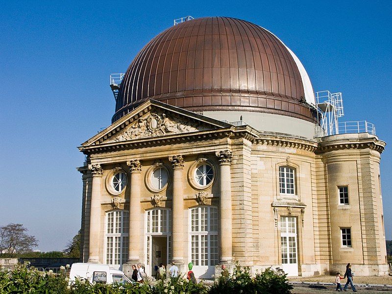 File:Meudon-Observatoire.jpg