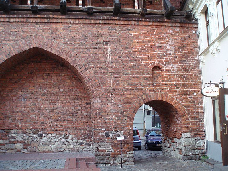 File:Riga wall.jpg