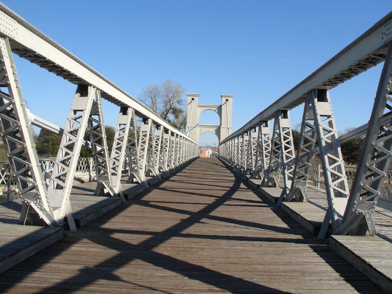 File:WacoBridge01.jpg