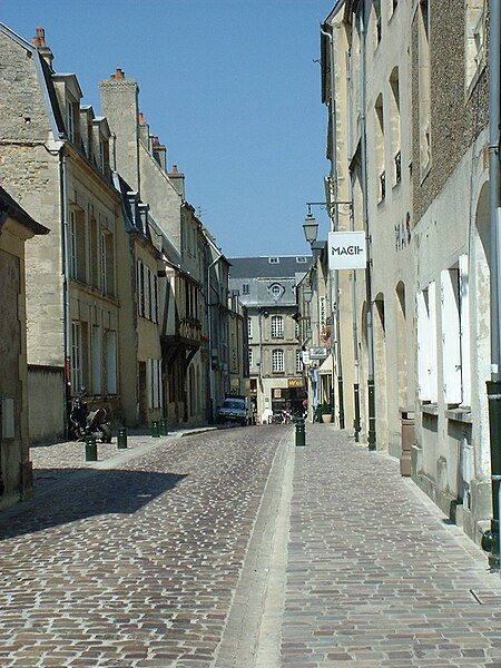 File:03JUL2001 France Bayeux10.jpg