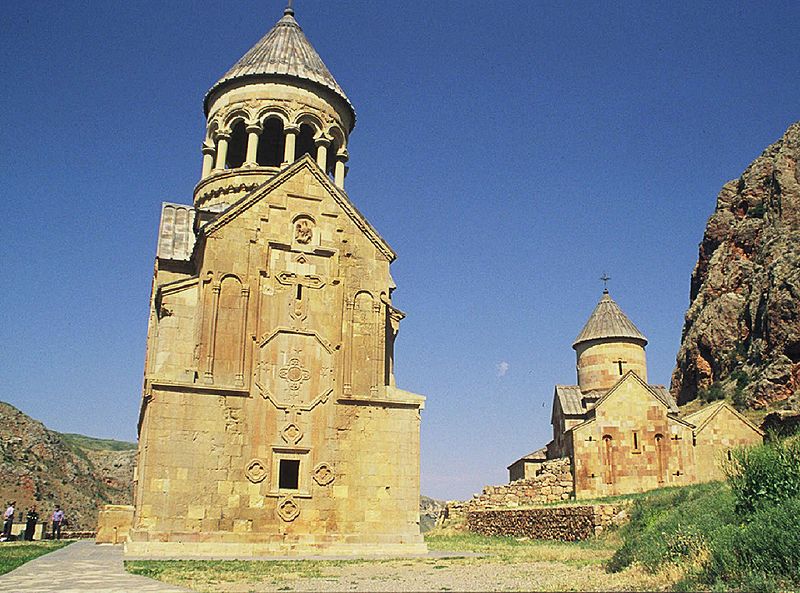 File:Armenia Noravank.jpg