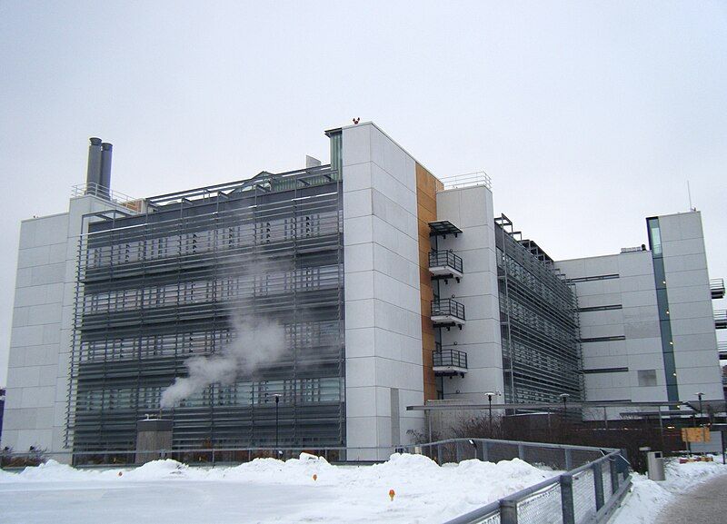 File:Biomedicum Helsinki.JPG