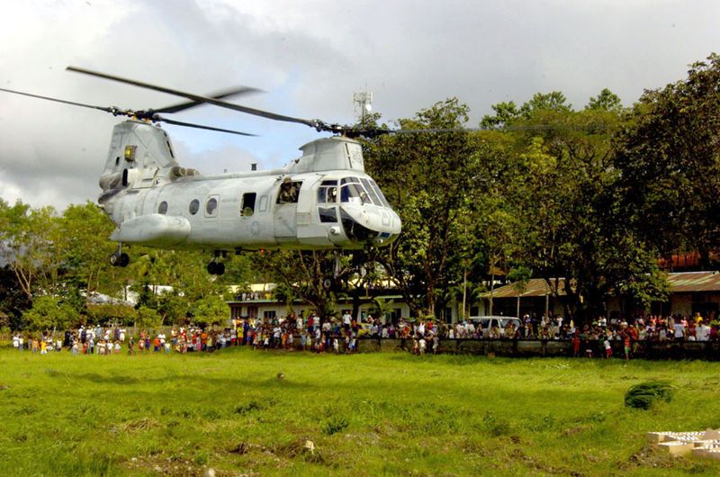 File:CH-46E-060224-relief.jpg