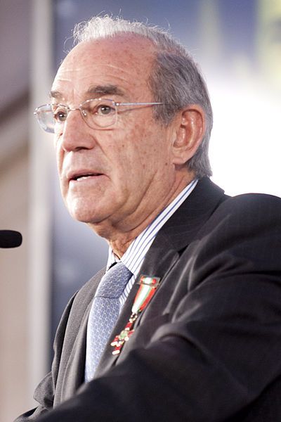 File:Carlos Garaikoetxea (2011).jpg