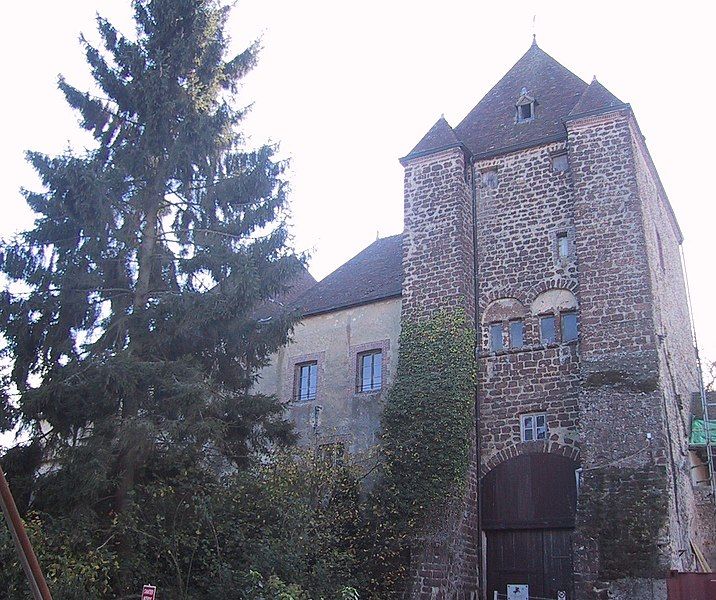 File:Château de Senonches.JPG