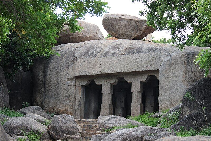 File:Dharmaraja mandapam, Mahabalipuram.jpg