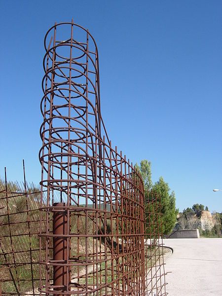 File:Igualada gate.JPG