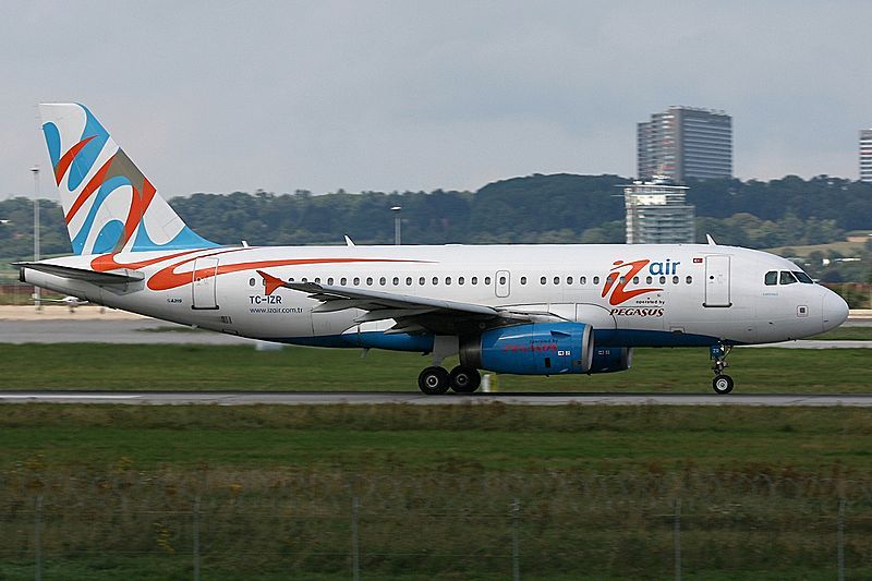 File:Izair A319 TC-IZR.jpg