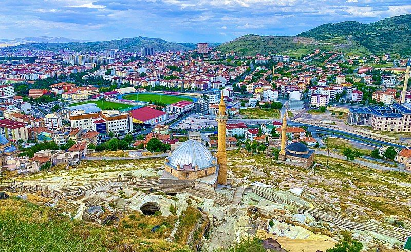 File:Kayaşehir (cropped).jpg