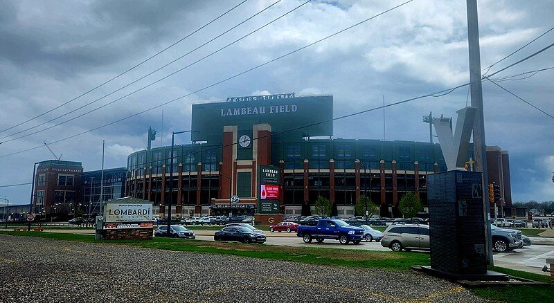 File:Lambeau Field Vainisi.jpg