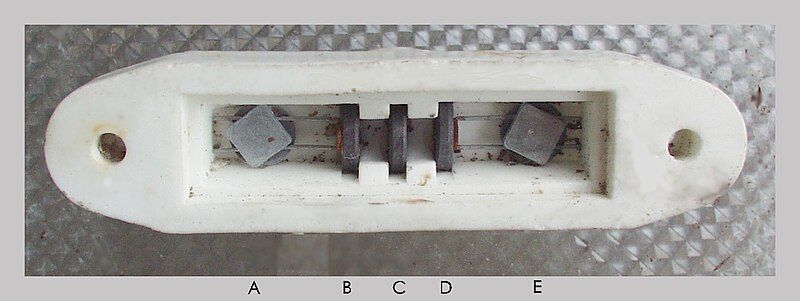 File:LightningArrester PEM.jpg