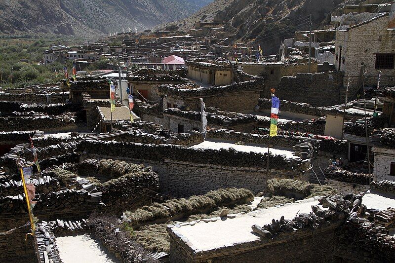 File:Mustang-Marpha-42-Gompa-Ausblick-2015-gje.jpg