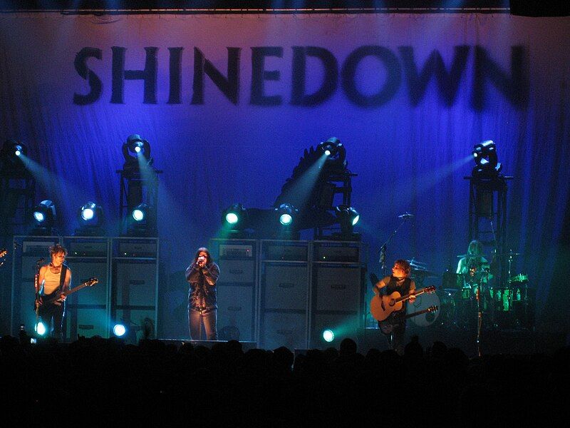 File:Shinedown concert.jpg