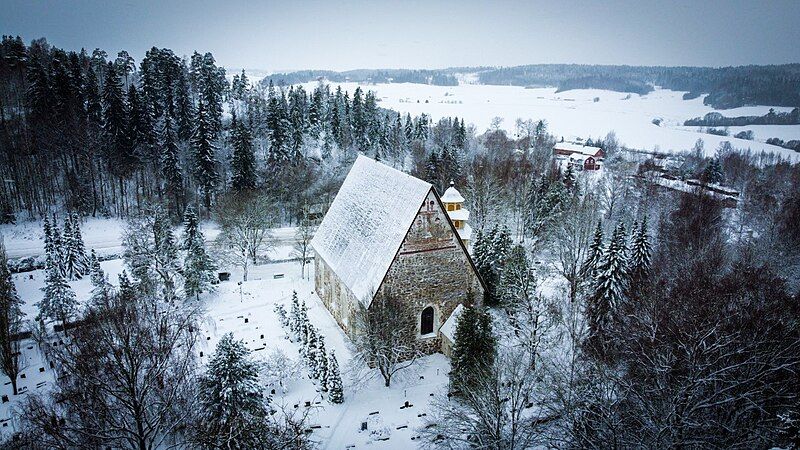 File:Sjundeå kyrka vinterskrud.jpg