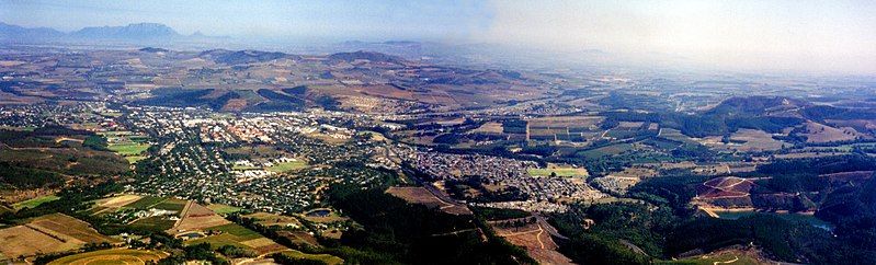 File:Stellenbosch from Botmaskop.jpg