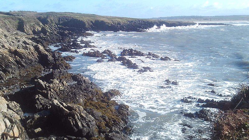 File:Aberffraw coast.jpg