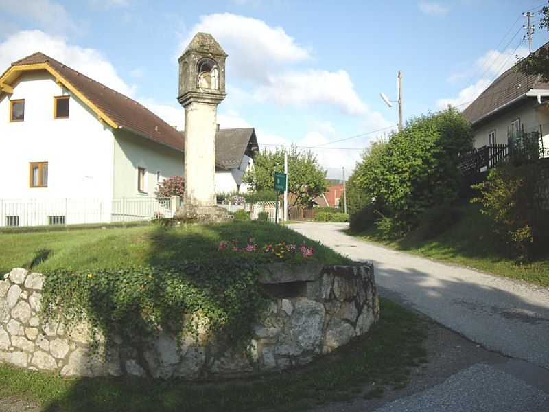 File:Alland Pestsäule.jpg