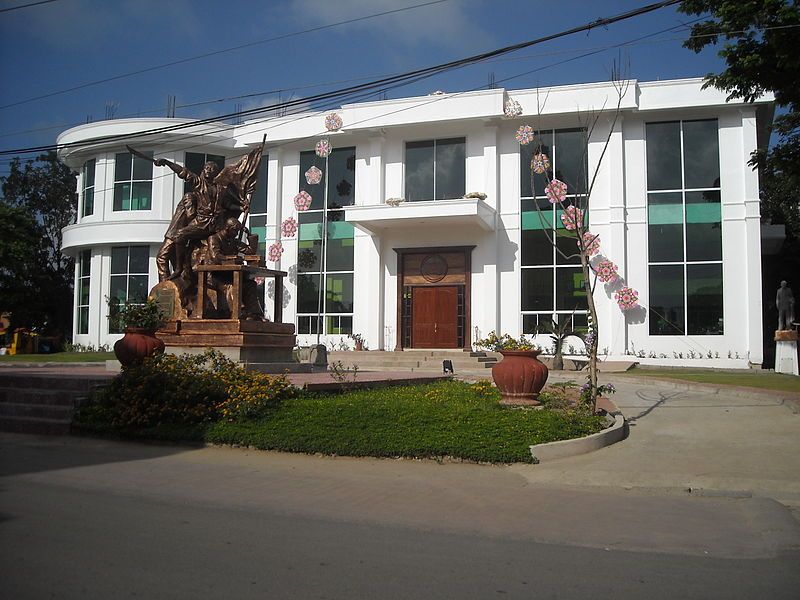 File:Anda Municipal Hall.jpg