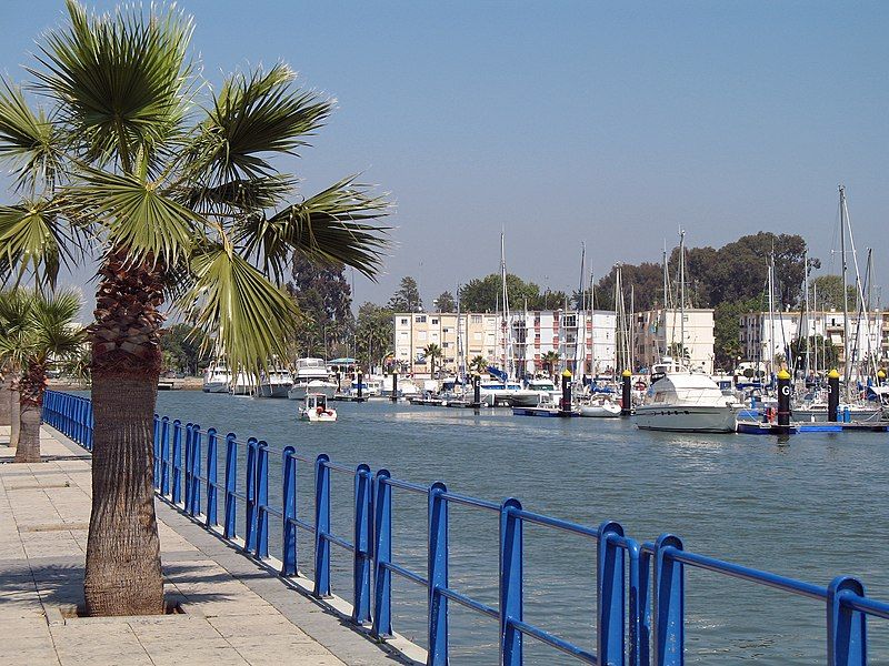 File:Ayamonte Marina R01.jpg