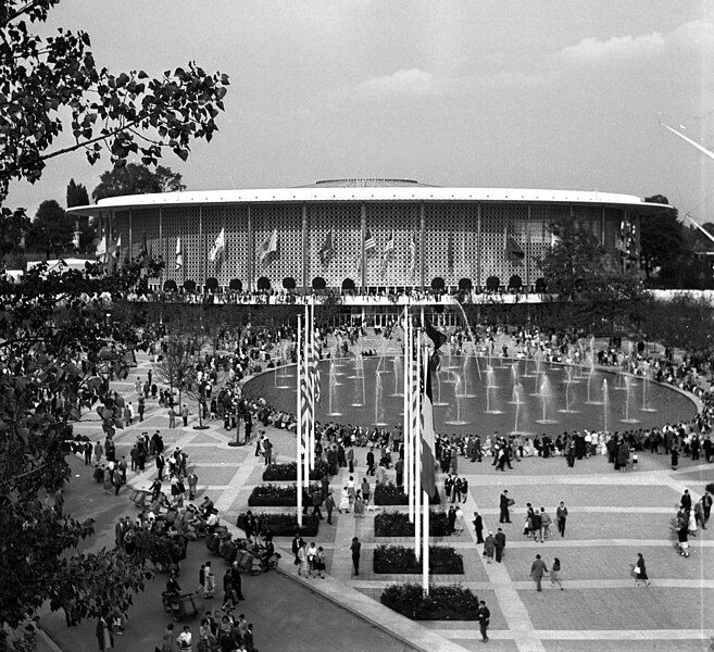 File:Expo58 building USA.jpg