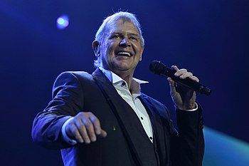 John Farnham Live.jpg