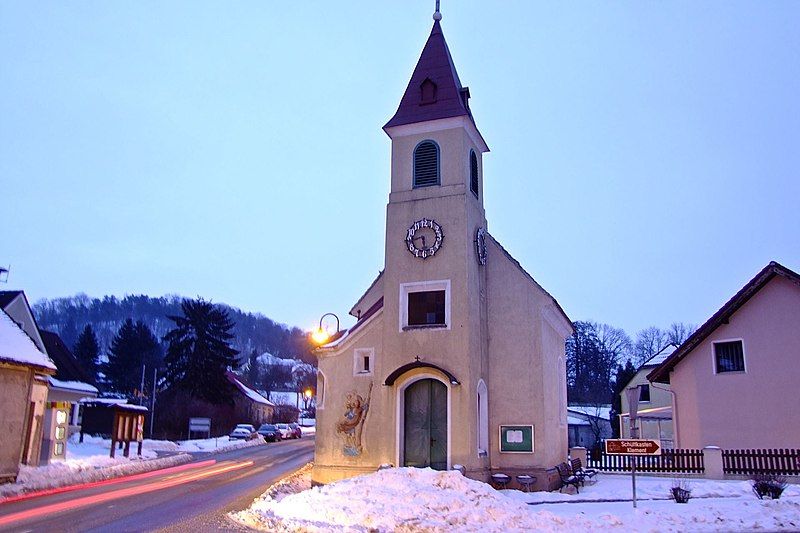 File:Klement Ortskapelle1.jpg