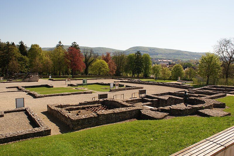 File:Limesmuseum Aalen principia.jpg