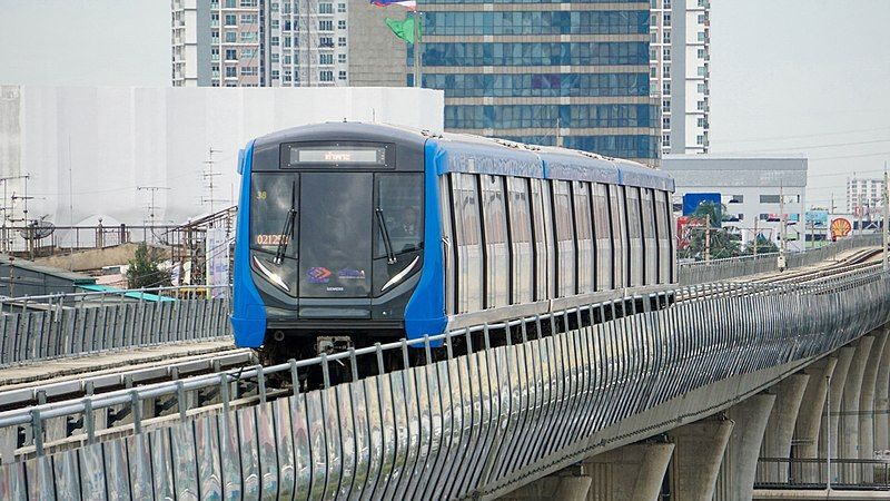 File:MRT-BLUELINE-BLE.jpg