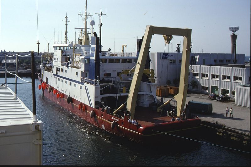 File:MV Peter Faber.jpg