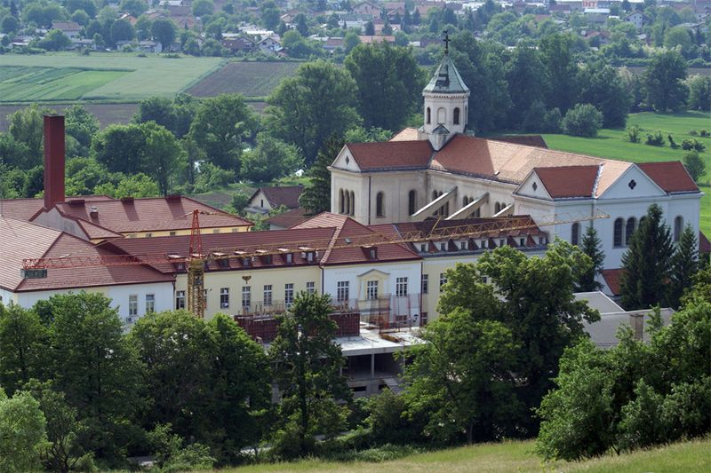 File:Mariastern monastery.jpg