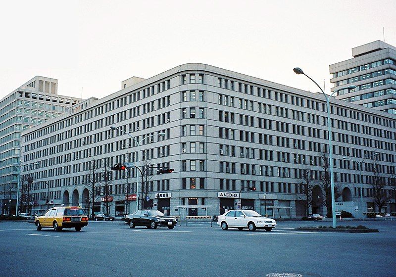 File:Marunouchi Building 1997.jpg