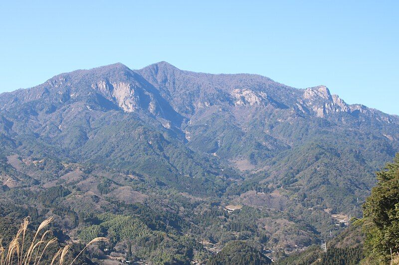 File:Mt.Okueyama.jpg