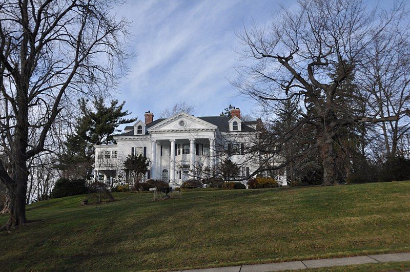 File:NewtonMA SmithPetersonHouse.jpg