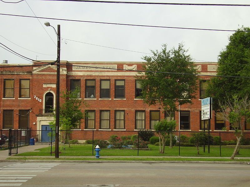 File:RyanMiddleSchoolHouston.JPG